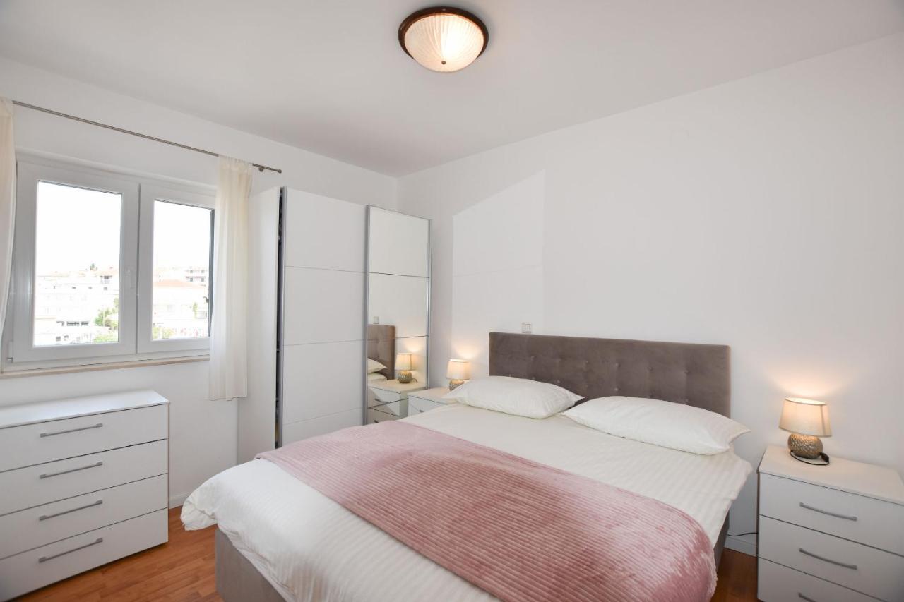 Apartments Danica Primošten Eksteriør bilde