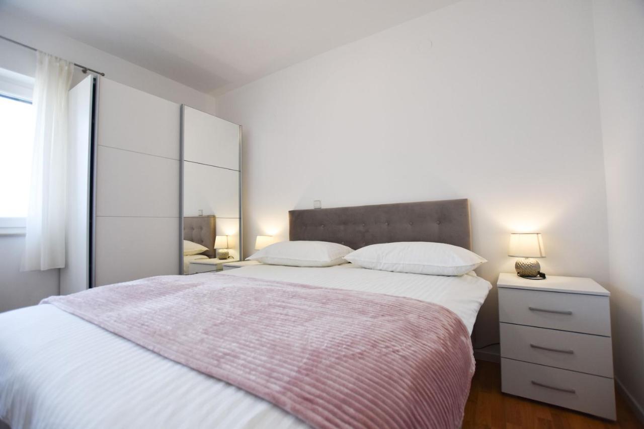 Apartments Danica Primošten Eksteriør bilde