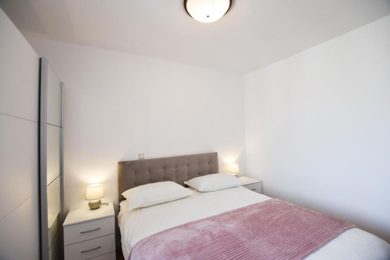 Apartments Danica Primošten Eksteriør bilde