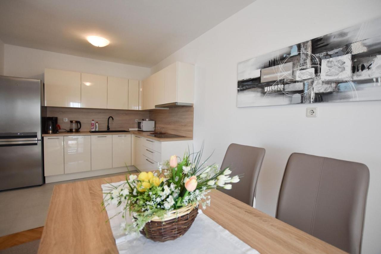 Apartments Danica Primošten Eksteriør bilde