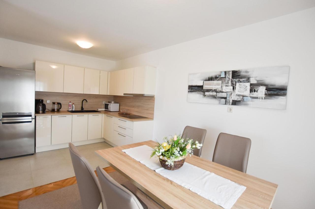 Apartments Danica Primošten Eksteriør bilde